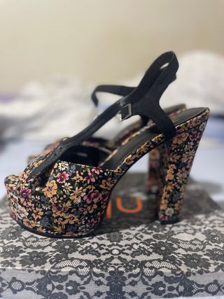 Tacones Nly Multicolor Estampado Floral