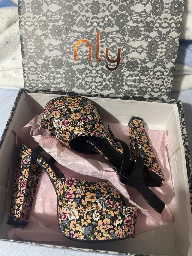 Tacones Nly Multicolor Estampado Floral