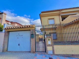 Casa adosada en venta en Los Pacos en Fuengirola