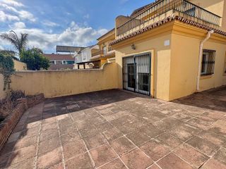 Casa adosada en venta en Los Pacos en Fuengirola