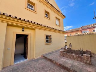 Casa adosada en venta en Los Pacos en Fuengirola