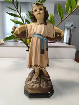 Figura niño Jesús en la cruz tipo Olot.