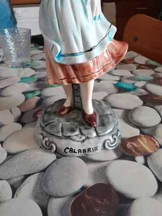 Statuina donna Calabria ceramica
