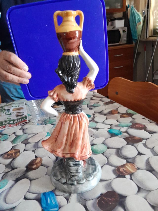 Statuina donna Calabria ceramica