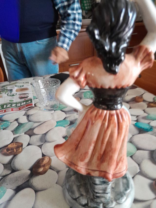 Statuina donna Calabria ceramica