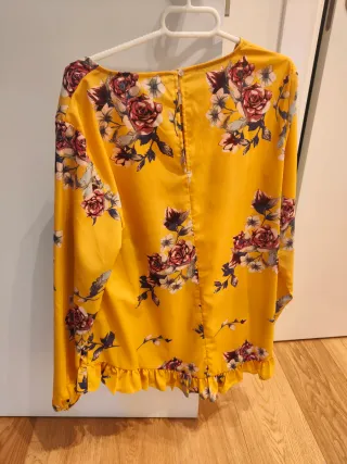 Camisa Vila floral amarilla talla L
