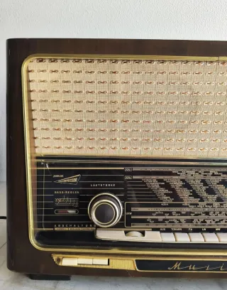 Radio antigua Graetz Musica. Radio válvulas.