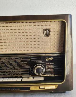 Radio antigua Graetz Musica. Radio válvulas.
