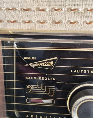 Radio antigua Graetz Musica. Radio válvulas.