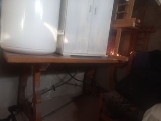 Tavolo da pranzo in legno con 6 sedie