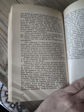 El Hombre Enterrado - Ross Macdonald