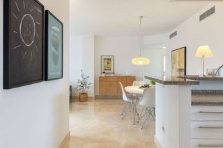 Piso en venta en El Faro de Calaburra - Chaparral en Mijas