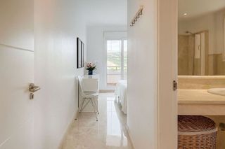 Piso en venta en El Faro de Calaburra - Chaparral en Mijas