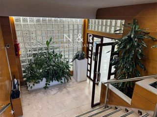 Local comercial en alquiler en Ensanche - Sar en Santiago de Compostela