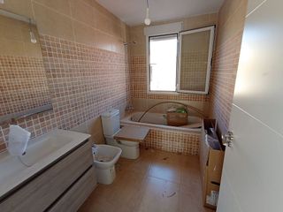 Casa adosada en venta en Tomelloso