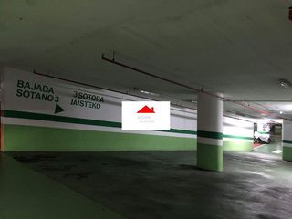 Garaje en venta en Barrio de Abando en Bilbao
