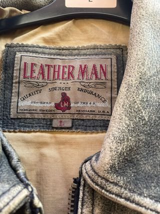 Abrigo vintage cuero negro y cazadora cuero