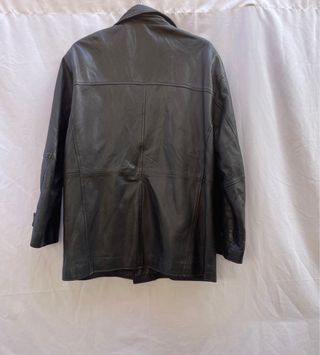 Abrigo vintage cuero negro y cazadora cuero