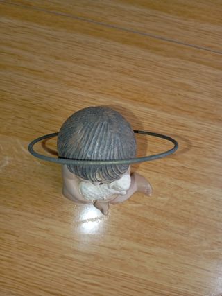 Figura religiosa niño con cordero