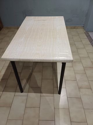 Mesa de comedor/restaurante madera clara,tengo 10
