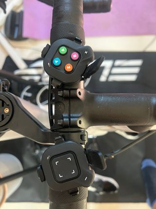 Rodillo Élite Justo + Zwift Cog