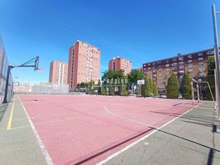 Piso en venta en Parla Este en Parla