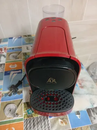 Cafetera Roja