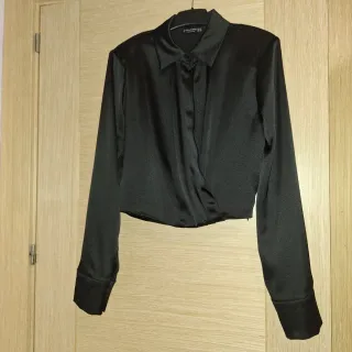 Camisa negra Talla S Stradivarius