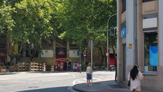 Local comercial en alquiler en Ensanche en Pamplona
