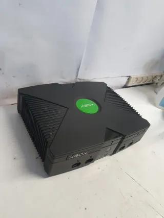 Xbox Clásica Negra y Verde sin mandos 