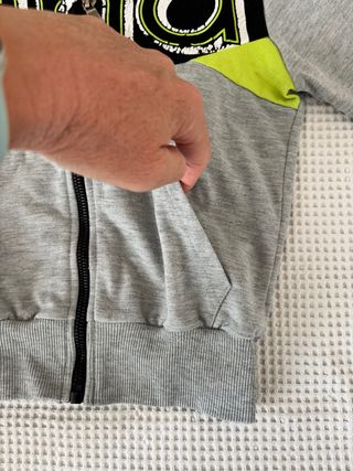 Completo felpa e pantaloni bimbo 4 anni