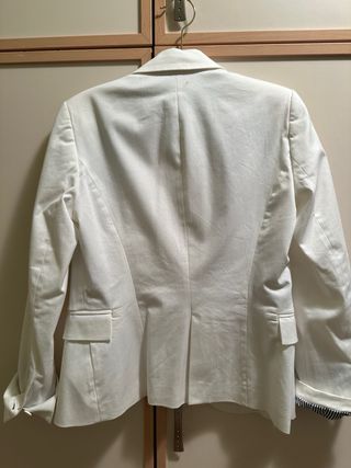 Americana blanca Talla M/38
con forro rayas azules