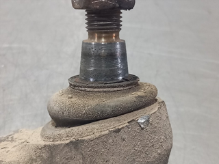 BRAZO SUSPENSION INFERIOR DELANTERO IZQUIERDO MER