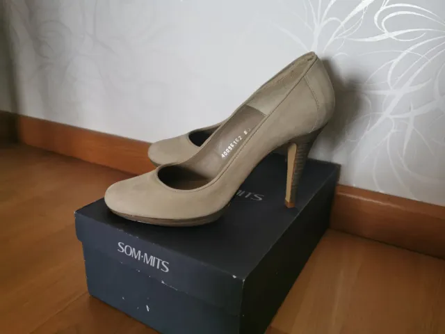 Zapatos n38 tacón beige