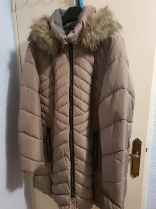 Abrigo grueso mujer beige