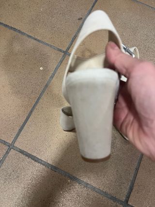 Zapato tacón Zara ante crudo T.37