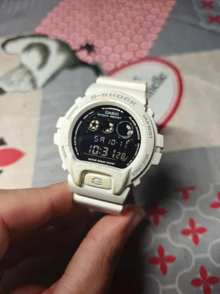 Reloj Casio G-Shock Blanco Usado