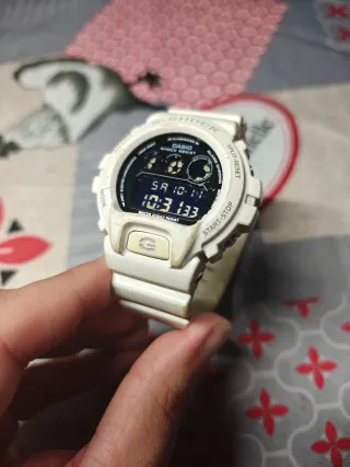 Reloj Casio G-Shock Blanco Usado