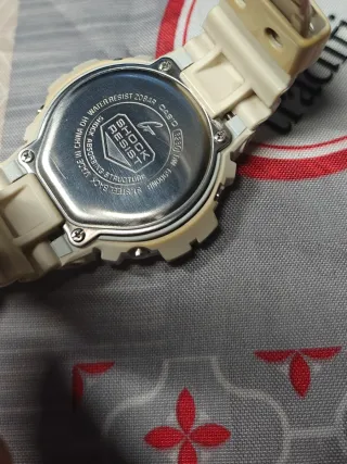Reloj Casio G-Shock Blanco Usado
