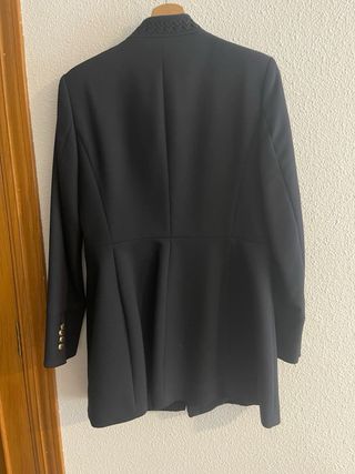 CHAQUETA TIPO CASACA MILITAR ZARA