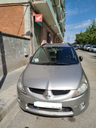 Mitsubishi Grandis 2009