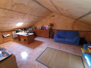 Casa adosada en venta en Tomelloso