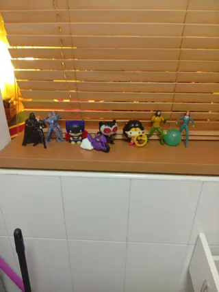 CAMBIO VENDO figuras muñecos  DC cómics  Star wars