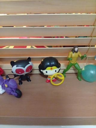 CAMBIO VENDO figuras muñecos  DC cómics  Star wars