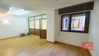 Oficina en alquiler en Cuatro Caminos en Santander