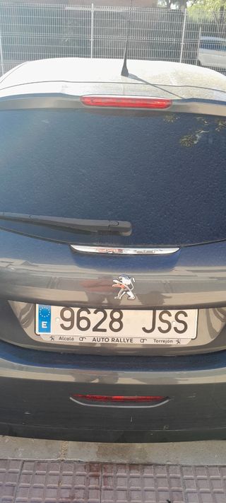 Peugeot 208 2016