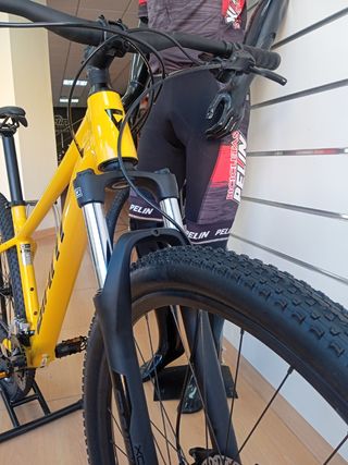 Bicicleta Giant TALÓN 29 3