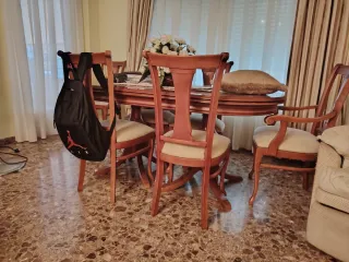 Tavolo da pranzo con 6 sedie