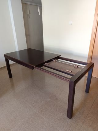 Set tavolo allungabile (da 140 a 200 cm) + 6 sedie 