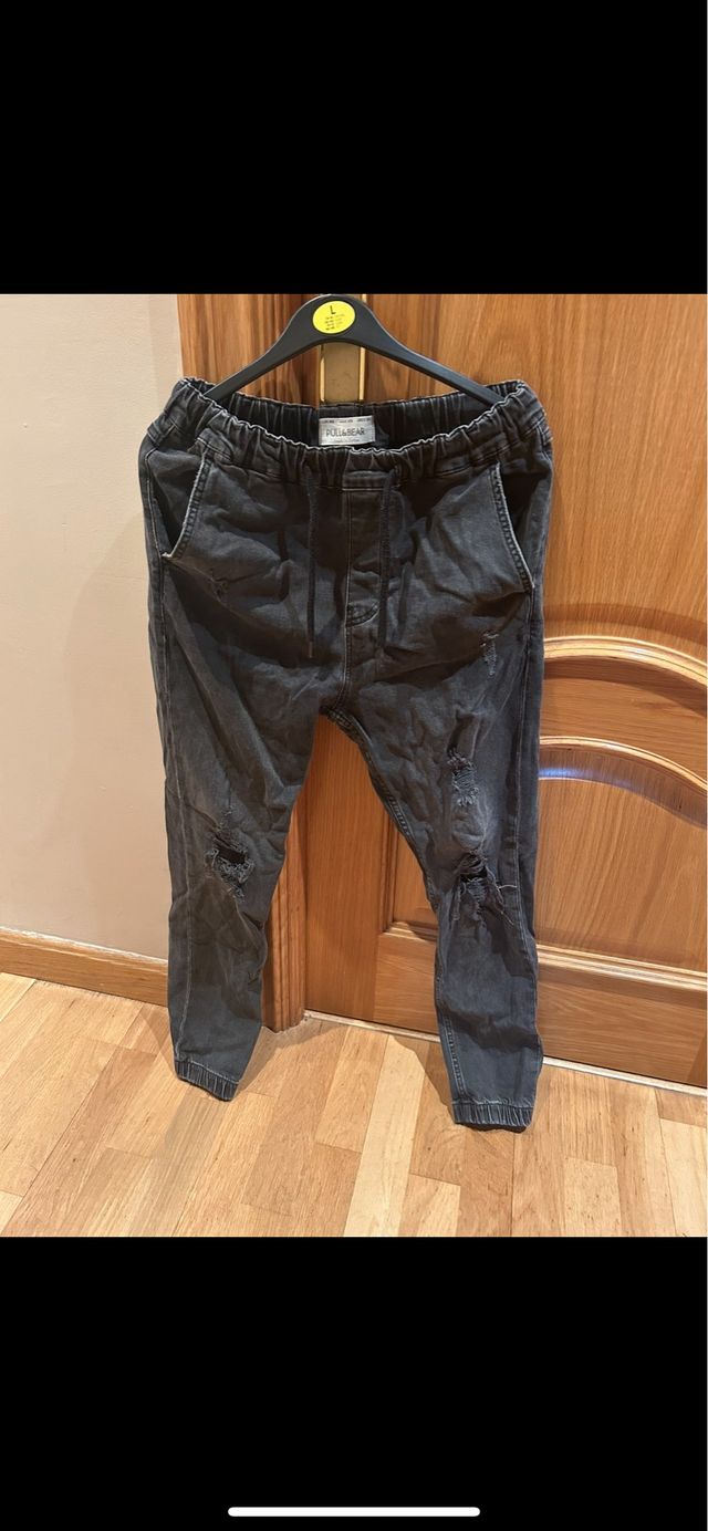 Pantalón vaquero negro Pull&Bear